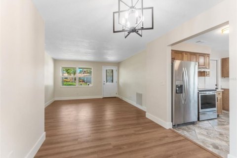 Casa en venta en Largo, Florida, 2 dormitorios, 78.6 m2 № 1829372 - foto 6