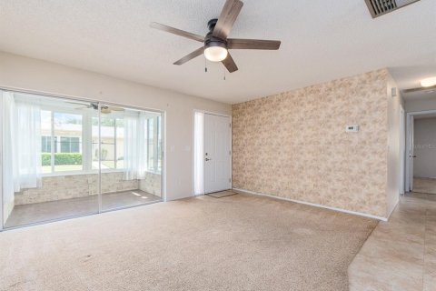 House in Palm Harbor, Florida 2 bedrooms, 92.9 sq.m. № 2205580 - photo 6