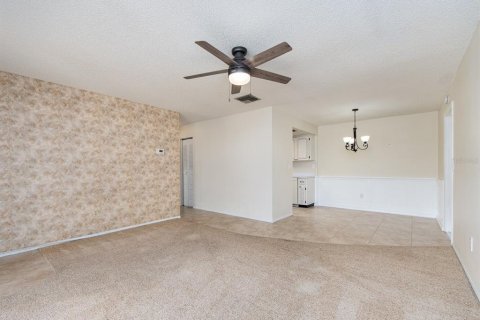 House in Palm Harbor, Florida 2 bedrooms, 92.9 sq.m. № 2205580 - photo 7
