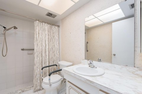 House in Palm Harbor, Florida 2 bedrooms, 92.9 sq.m. № 2205580 - photo 16