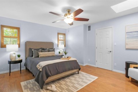 Casa en venta en Gulfport, Florida, 5 dormitorios, 247.49 m2 № 1848424 - foto 4