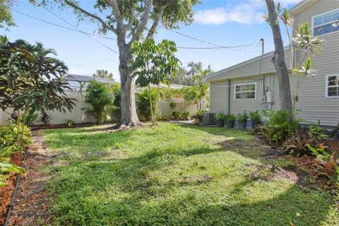 Casa en venta en Gulfport, Florida, 5 dormitorios, 247.49 m2 № 1848424 - foto 5