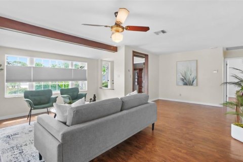 Casa en venta en Gulfport, Florida, 5 dormitorios, 247.49 m2 № 1848424 - foto 2
