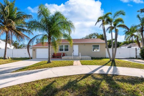Casa en Palm Springs, Florida 2 dormitorios, 114.46 m2 № 2307023