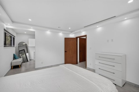 House in Fort Lauderdale, Florida 6 bedrooms, 420.57 sq.m. № 1874923 - photo 29