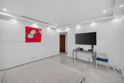 House in Fort Lauderdale, Florida 6 bedrooms, 420.57 sq.m. № 1874923 - photo 25