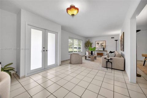 Купить виллу или дом в Майами, Флорида 4 спальни, 221.2м2, № 2036415 - фото 3