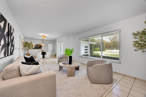 Купить виллу или дом в Майами, Флорида 4 спальни, 221.2м2, № 2036415 - фото 4