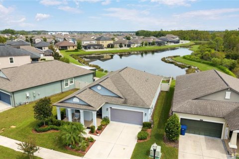 Villa ou maison à vendre à Land O' Lakes, Floride: 3 chambres, 161.46 m2 № 2395693 - photo 2
