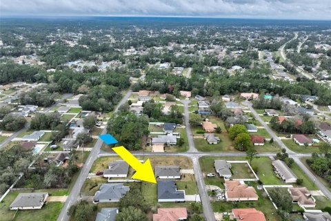 House in Palm Coast, Florida 3 bedrooms, 205.13 sq.m. № 1559831 - photo 13