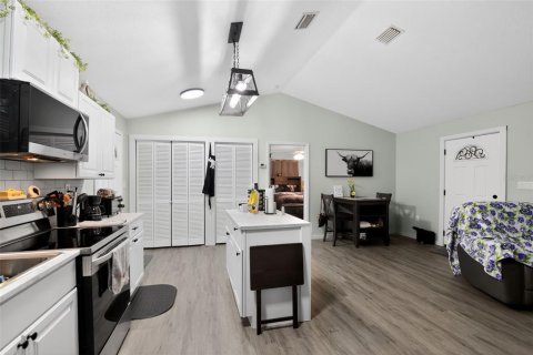 House in Trenton, Florida 1 bedroom, 74.32 sq.m. № 2100563 - photo 19