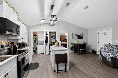 House in Trenton, Florida 1 bedroom, 74.32 sq.m. № 2100563 - photo 30