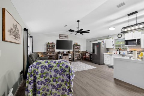 House in Trenton, Florida 1 bedroom, 74.32 sq.m. № 2100563 - photo 12