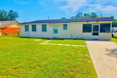 House in Deltona, Florida 2 bedrooms, 72.46 sq.m. № 2233992