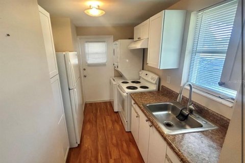 Villa ou maison à vendre à Deltona, Floride: 2 chambres, 72.46 m2 № 2233992 - photo 3