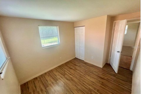 Villa ou maison à vendre à Deltona, Floride: 2 chambres, 72.46 m2 № 2233992 - photo 8
