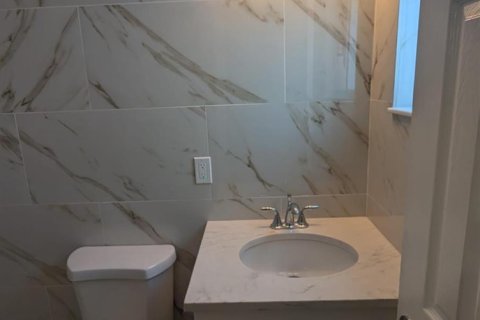 Casa en North Lauderdale, Florida 3 dormitorios, 129.6 m2 № 2262485