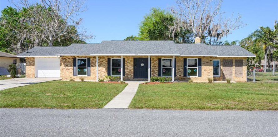 Casa en Leesburg, Florida 3 dormitorios, 149.67 m2 № 1733960