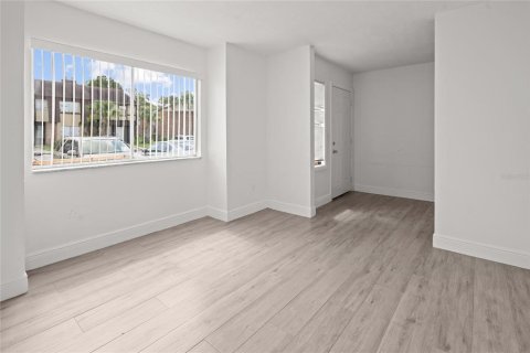 Condominio en alquiler en Orlando, Florida, 3 dormitorios, 130.53 m2 № 1792187 - foto 6