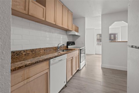 Condominio en alquiler en Orlando, Florida, 3 dormitorios, 130.53 m2 № 1792187 - foto 13