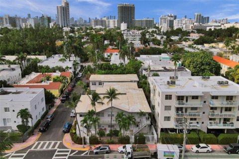Condo in Miami Beach, Florida  № 2077811 - photo 19