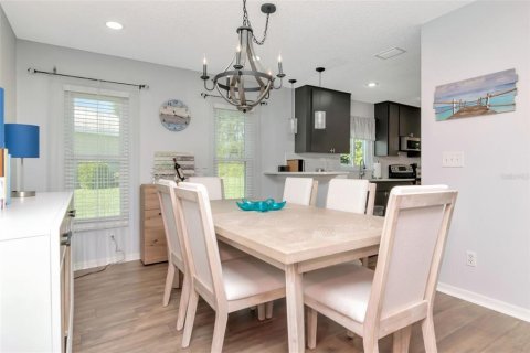 Condo in Sun City Center, Florida, 2 bedrooms  № 1802020 - photo 21