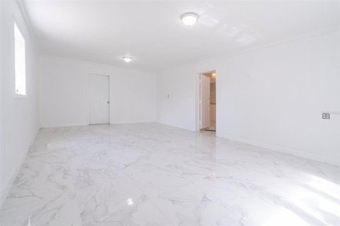 Immobilier commercial à vendre à Orlando, Floride: 143.91 m2 № 2398598 - photo 15