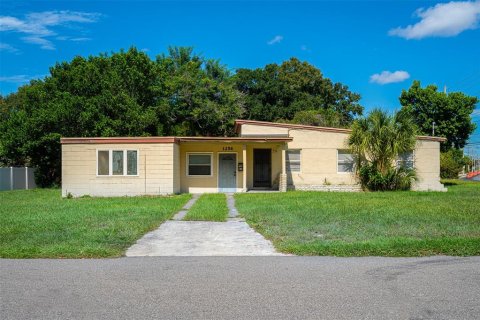 Immobilier commercial à Orlando, Floride 143.91 m2 № 2398598