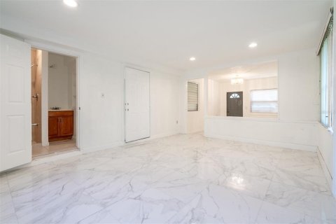 Immobilier commercial à vendre à Orlando, Floride: 143.91 m2 № 2398598 - photo 10