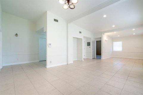 Immobilier commercial à vendre à Orlando, Floride: 143.91 m2 № 2398598 - photo 5