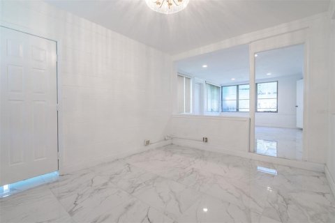 Immobilier commercial à vendre à Orlando, Floride: 143.91 m2 № 2398598 - photo 13