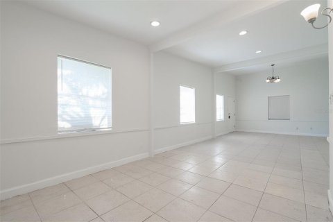 Immobilier commercial à vendre à Orlando, Floride: 143.91 m2 № 2398598 - photo 7