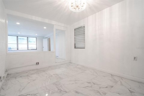 Immobilier commercial à vendre à Orlando, Floride: 143.91 m2 № 2398598 - photo 12