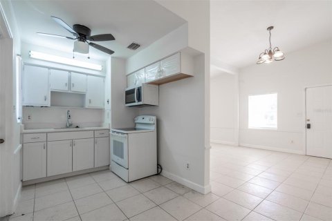 Immobilier commercial à vendre à Orlando, Floride: 143.91 m2 № 2398598 - photo 8