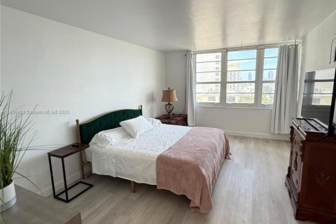 Copropriété à louer à Miami Beach, Floride: 2 chambres, 110.55 m2 № 1961226 - photo 12