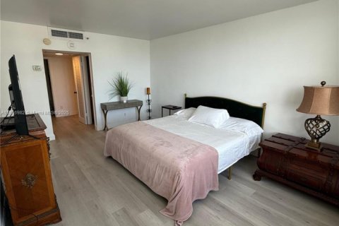 Copropriété à louer à Miami Beach, Floride: 2 chambres, 110.55 m2 № 1961226 - photo 13