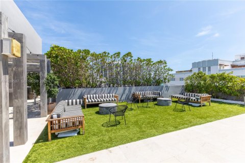 Condo in Miami Beach, Florida, 1 bedroom № 1997596 - photo 29