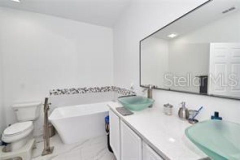 Adosado en venta en Apopka, Florida, 4 dormitorios, 227.89 m2 № 1592724 - foto 14
