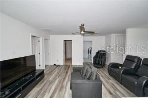 Adosado en venta en Apopka, Florida, 4 dormitorios, 227.89 m2 № 1592724 - foto 17