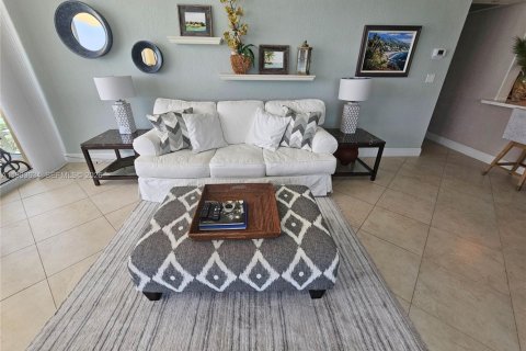 Copropriété à louer à Hollywood, Floride: 2 chambres, 111.3 m2 № 2047360 - photo 5