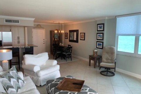 Copropriété à louer à Hollywood, Floride: 2 chambres, 111.3 m2 № 2047360 - photo 16