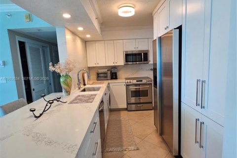 Copropriété à louer à Hollywood, Floride: 2 chambres, 111.3 m2 № 2047360 - photo 18