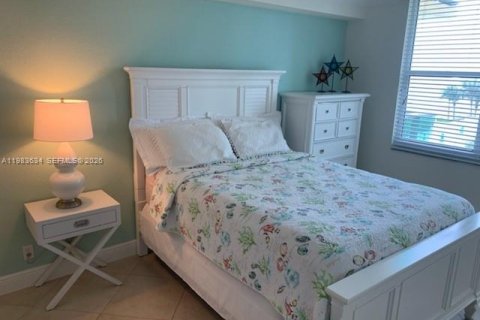 Copropriété à louer à Hollywood, Floride: 2 chambres, 111.3 m2 № 2047360 - photo 22