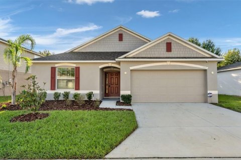 House in Winter Haven, Florida 3 bedrooms, 132.39 sq.m. № 2227545