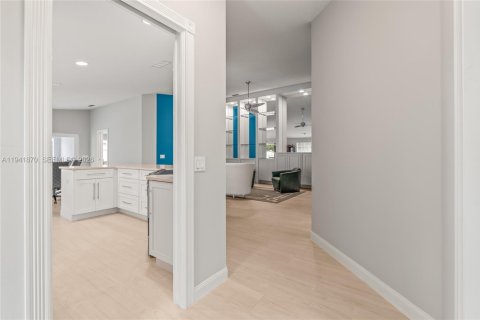 Casa en venta en Palm City, Florida, 2 dormitorios, 143.07 m2 № 2001921 - foto 4