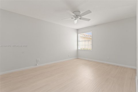 Casa en venta en Palm City, Florida, 2 dormitorios, 143.07 m2 № 2001921 - foto 24