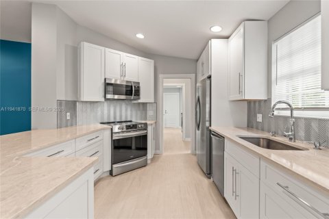 Casa en venta en Palm City, Florida, 2 dormitorios, 143.07 m2 № 2001921 - foto 8