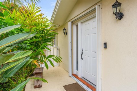 Casa en venta en Palm City, Florida, 2 dormitorios, 143.07 m2 № 2001921 - foto 3