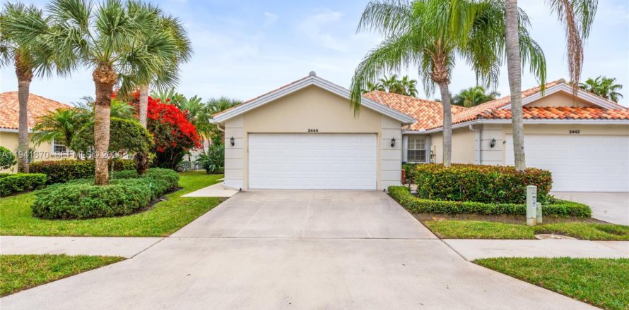 Casa en Palm City, Florida 2 dormitorios, 143.07 m2 № 2001921