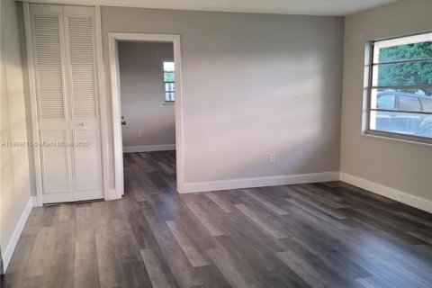 Villa ou maison à louer à Melbourne, Floride: 3 chambres, 106.84 m2 № 1965382 - photo 9